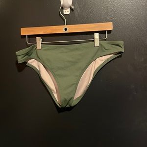 Shade & Shore light lined knot front crochet bikini top and matching bottoms